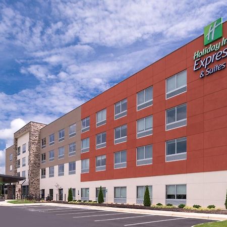Holiday Inn Express & Suites Farmville By Ihg Екстериор снимка