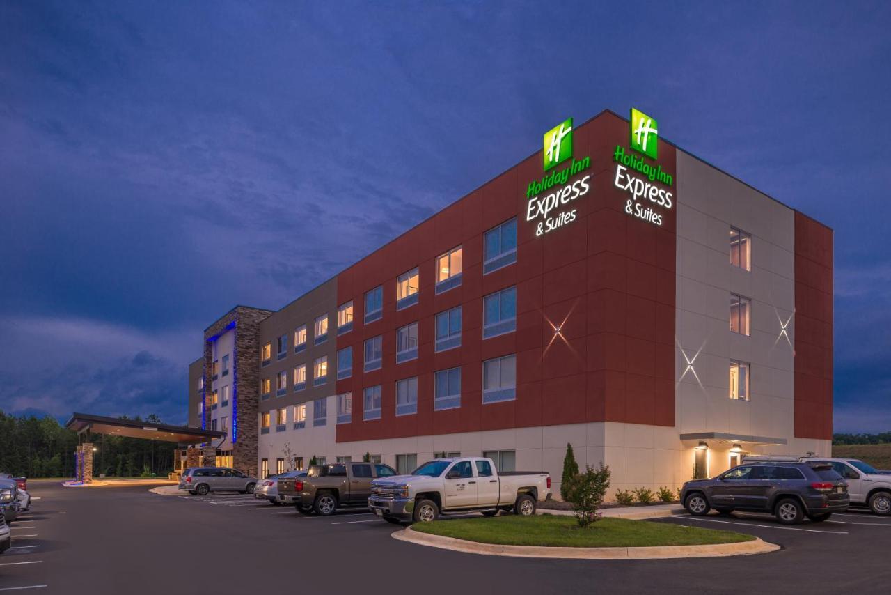 Holiday Inn Express & Suites Farmville By Ihg Екстериор снимка